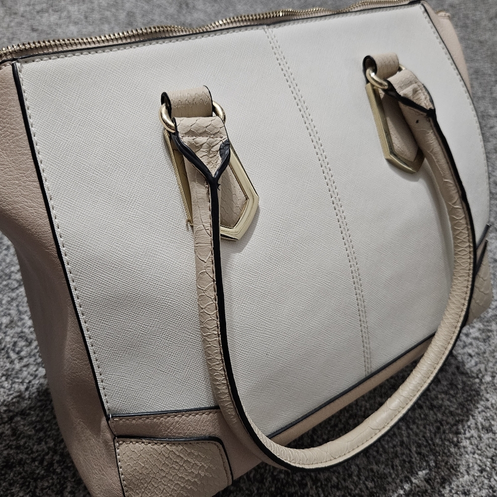 Mossimo Large Bag - Picture 2 of 16